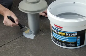 Applying Soudagum Hydro to a roof detail